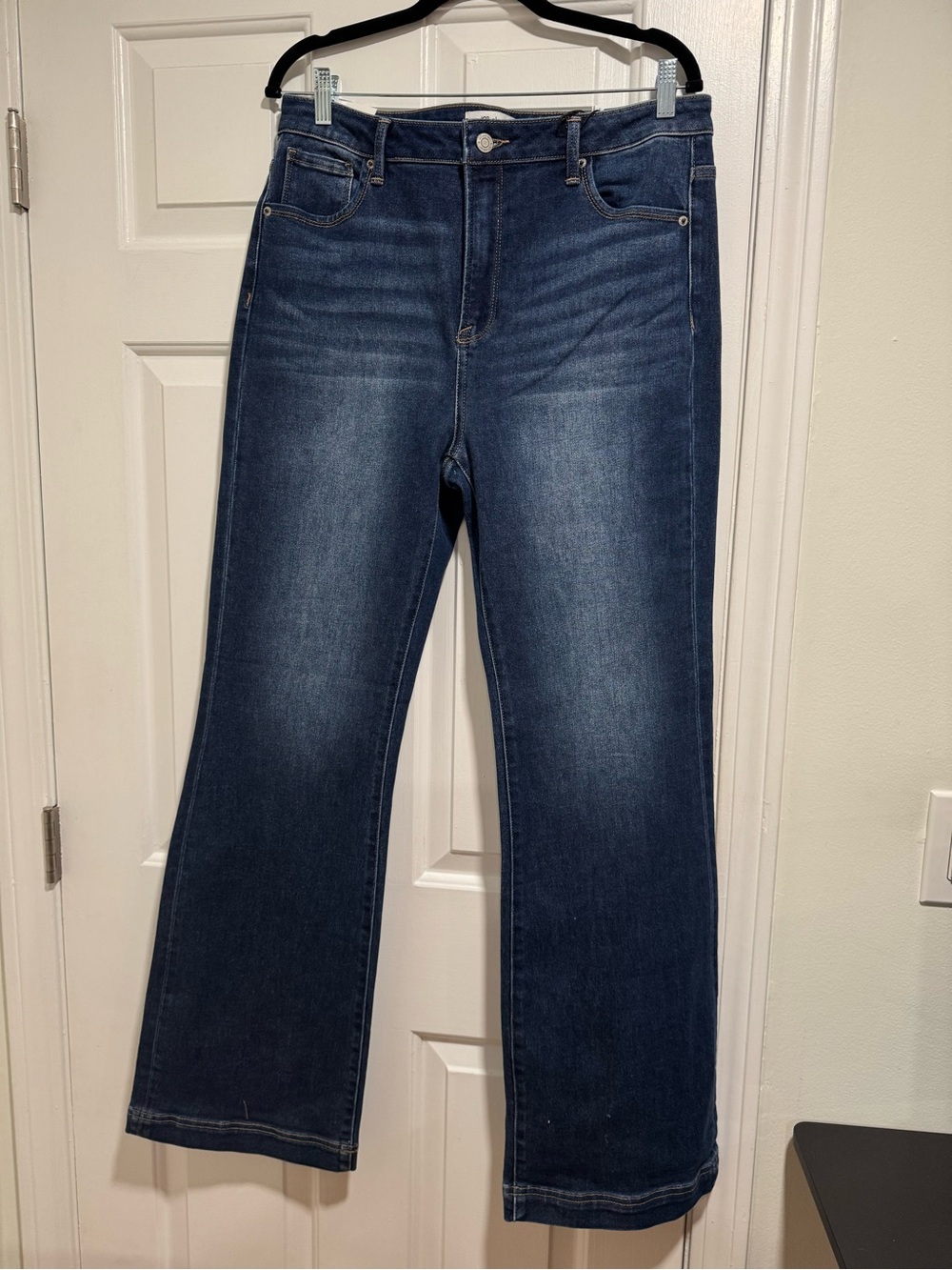 Brand New!! NWT Women's Dark Blue J21 Eleven Risen Straight-Leg Jeans